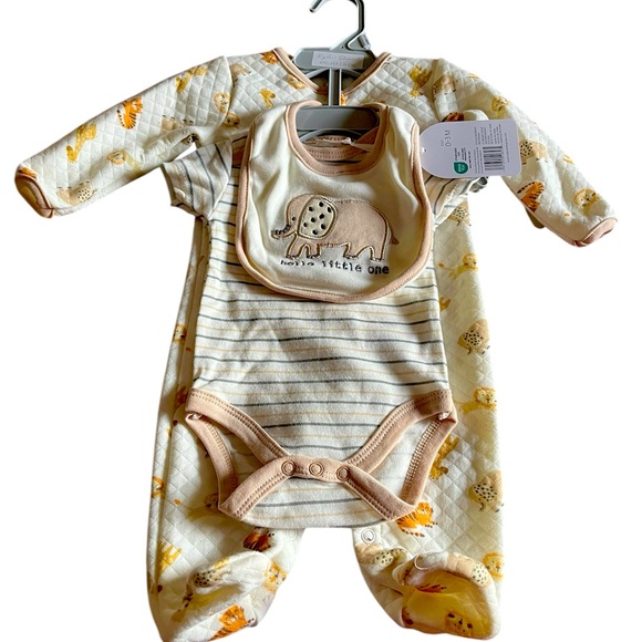 Baby One Piece Set with Bib - Beige size 0-3moths - Picture 1 of 3